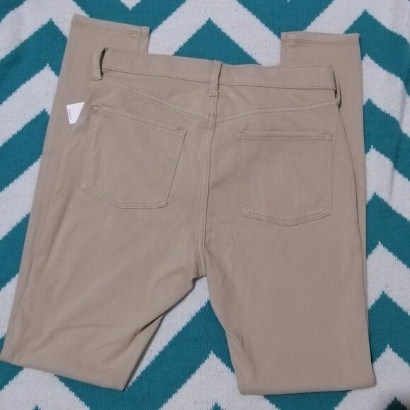 NWT-- Old Navy Ballerina Jeggings in Khaki - Picture 8 of 8